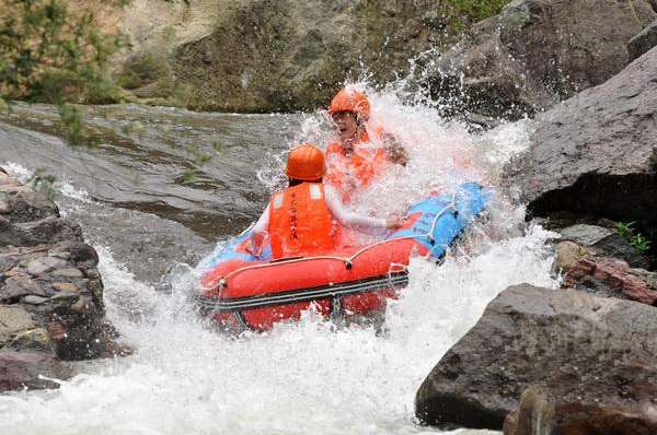 記產(chǎn)品資源管理部、信息技術(shù)部年中團(tuán)建活動(dòng)