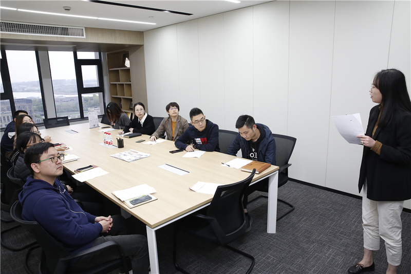 集團(tuán)開(kāi)展面試測(cè)評(píng)與培訓(xùn)工作