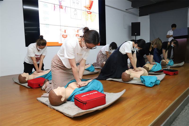 全民CPR+AED ——集團舉辦“急救知識培訓”