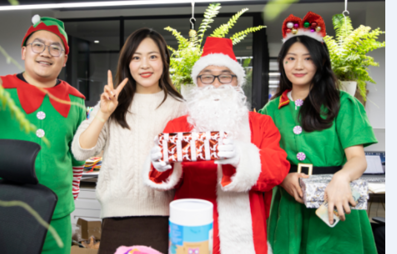 優(yōu)景公司開展圣誕驚喜活動